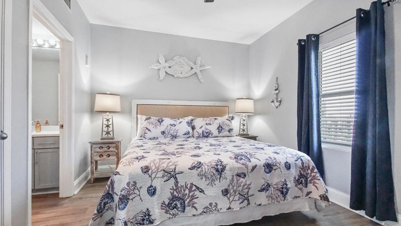 Holiday home Deep Blue At Laketown Wharf #214 By Nautical *