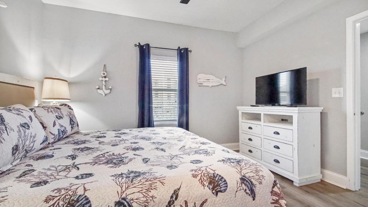 Holiday home Deep Blue At Laketown Wharf #214 By Nautical *